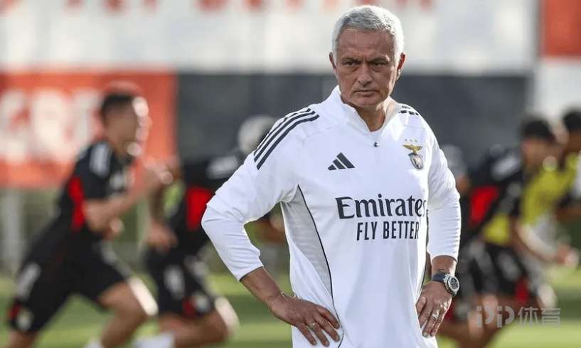 王力宏直播,剃须引百万,观众围观,巅峰国际会员登录入口,巅峰国际官网,巅峰国际